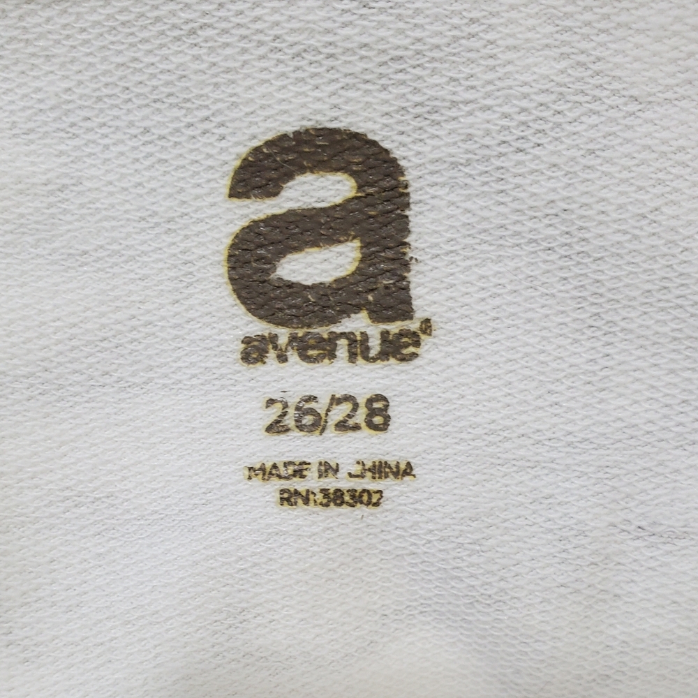 Avenue Womens Plus Floral Print Embellished 3/4 Sleeve Fleece Top ~ Pre-Owned - Picture 10 of 12